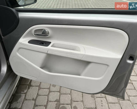 Серый Фольксваген e-up, объемом двигателя 0 л и пробегом 90 тыс. км за 6499 $, фото 29 на Automoto.ua