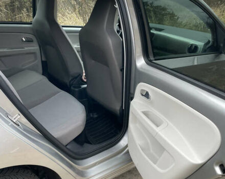 Серый Фольксваген e-up, объемом двигателя 0 л и пробегом 115 тыс. км за 5600 $, фото 13 на Automoto.ua