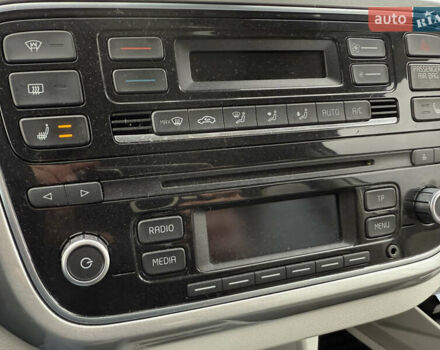 Серый Фольксваген e-up, объемом двигателя 0 л и пробегом 90 тыс. км за 6499 $, фото 44 на Automoto.ua