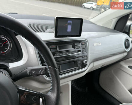 Серый Фольксваген e-up, объемом двигателя 0 л и пробегом 90 тыс. км за 6499 $, фото 20 на Automoto.ua