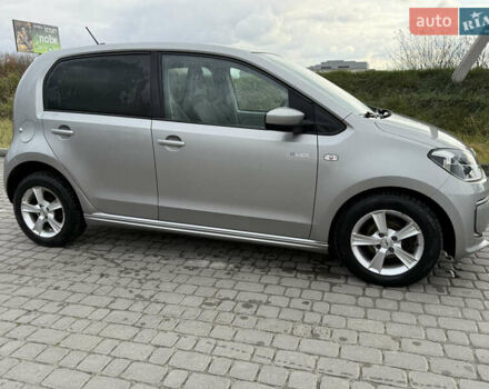 Серый Фольксваген e-up, объемом двигателя 0 л и пробегом 90 тыс. км за 6499 $, фото 3 на Automoto.ua