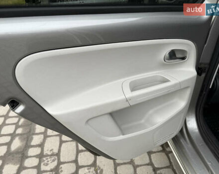 Серый Фольксваген e-up, объемом двигателя 0 л и пробегом 90 тыс. км за 6499 $, фото 24 на Automoto.ua