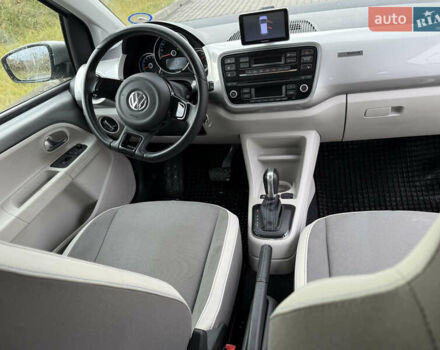 Серый Фольксваген e-up, объемом двигателя 0 л и пробегом 90 тыс. км за 6499 $, фото 31 на Automoto.ua