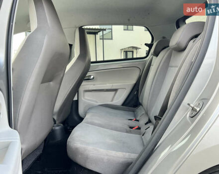 Серый Фольксваген e-up, объемом двигателя 0 л и пробегом 174 тыс. км за 5750 $, фото 16 на Automoto.ua