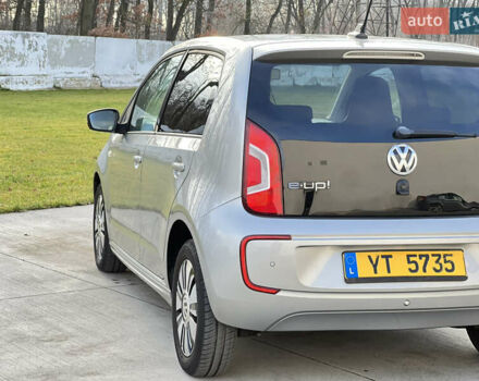 Серый Фольксваген e-up, объемом двигателя 0 л и пробегом 174 тыс. км за 5750 $, фото 9 на Automoto.ua