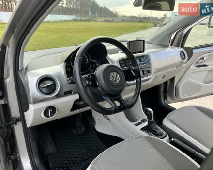 Серый Фольксваген e-up, объемом двигателя 0 л и пробегом 174 тыс. км за 5750 $, фото 21 на Automoto.ua