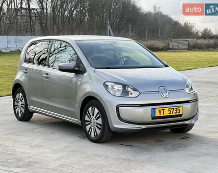 Серый Фольксваген e-up, объемом двигателя 0 л и пробегом 174 тыс. км за 5750 $, фото 4 на Automoto.ua
