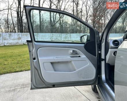 Серый Фольксваген e-up, объемом двигателя 0 л и пробегом 174 тыс. км за 5750 $, фото 13 на Automoto.ua