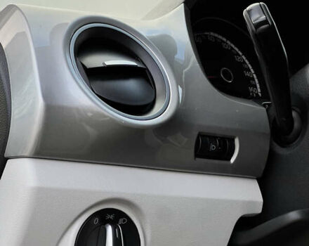 Серый Фольксваген e-up, объемом двигателя 0 л и пробегом 174 тыс. км за 5750 $, фото 20 на Automoto.ua