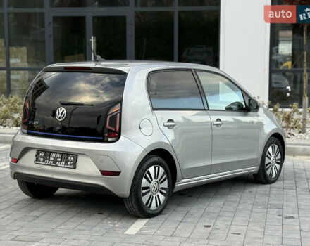 Серый Фольксваген e-up, объемом двигателя 0 л и пробегом 62 тыс. км за 7900 $, фото 3 на Automoto.ua