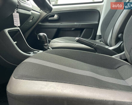 Серый Фольксваген e-up, объемом двигателя 0 л и пробегом 80 тыс. км за 7980 $, фото 33 на Automoto.ua