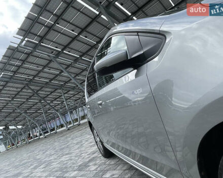 Серый Фольксваген e-up, объемом двигателя 0 л и пробегом 80 тыс. км за 7980 $, фото 20 на Automoto.ua