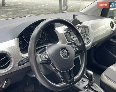 Серый Фольксваген e-up, объемом двигателя 0 л и пробегом 80 тыс. км за 7980 $, фото 26 на Automoto.ua