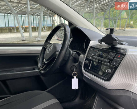 Серый Фольксваген e-up, объемом двигателя 0 л и пробегом 80 тыс. км за 7980 $, фото 43 на Automoto.ua