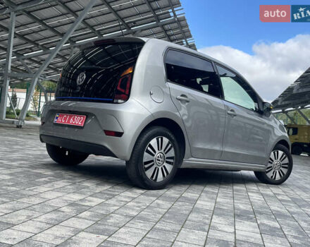 Серый Фольксваген e-up, объемом двигателя 0 л и пробегом 80 тыс. км за 7980 $, фото 6 на Automoto.ua