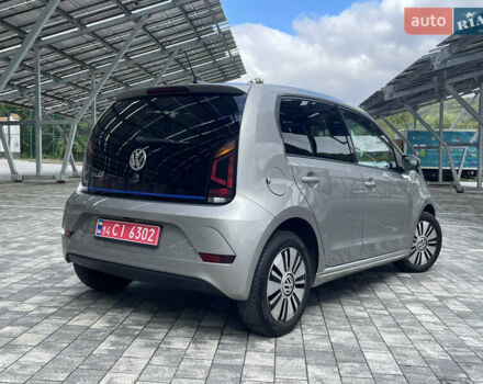 Серый Фольксваген e-up, объемом двигателя 0 л и пробегом 80 тыс. км за 7980 $, фото 4 на Automoto.ua