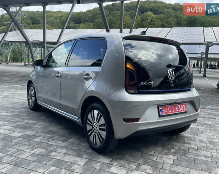 Серый Фольксваген e-up, объемом двигателя 0 л и пробегом 80 тыс. км за 7980 $, фото 9 на Automoto.ua