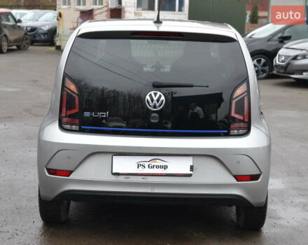 Серый Фольксваген e-up, объемом двигателя 0 л и пробегом 92 тыс. км за 7999 $, фото 8 на Automoto.ua