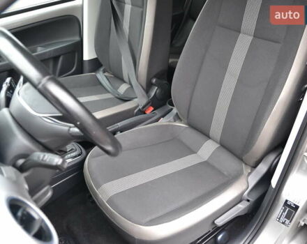 Серый Фольксваген e-up, объемом двигателя 0 л и пробегом 92 тыс. км за 7999 $, фото 12 на Automoto.ua