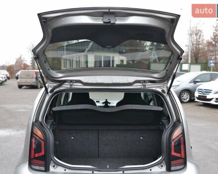 Серый Фольксваген e-up, объемом двигателя 0 л и пробегом 92 тыс. км за 7999 $, фото 18 на Automoto.ua