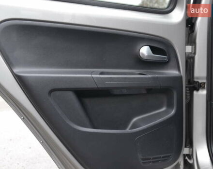 Серый Фольксваген e-up, объемом двигателя 0 л и пробегом 92 тыс. км за 7999 $, фото 17 на Automoto.ua