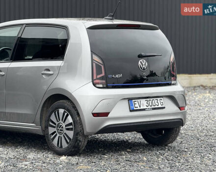 Серый Фольксваген e-up, объемом двигателя 0 л и пробегом 98 тыс. км за 9999 $, фото 11 на Automoto.ua