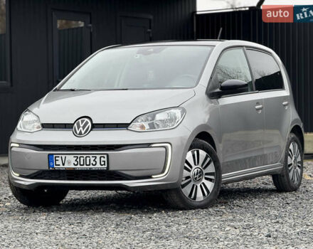Серый Фольксваген e-up, объемом двигателя 0 л и пробегом 98 тыс. км за 9999 $, фото 4 на Automoto.ua