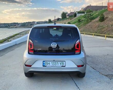 Серый Фольксваген e-up, объемом двигателя 0 л и пробегом 64 тыс. км за 12400 $, фото 9 на Automoto.ua