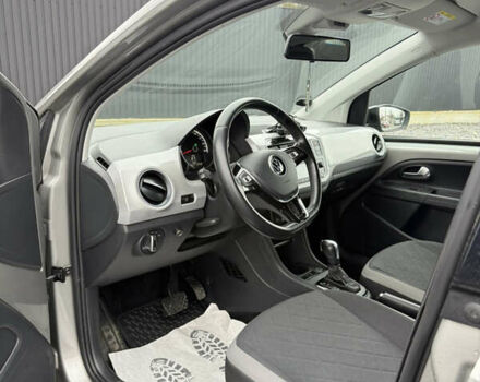 Серый Фольксваген e-up, объемом двигателя 0 л и пробегом 98 тыс. км за 9999 $, фото 27 на Automoto.ua