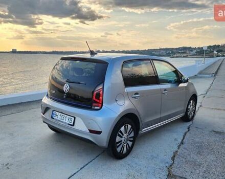 Серый Фольксваген e-up, объемом двигателя 0 л и пробегом 64 тыс. км за 12400 $, фото 5 на Automoto.ua
