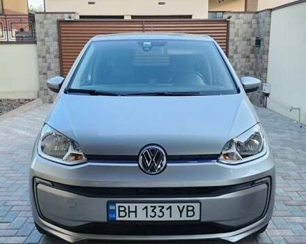 Серый Фольксваген e-up, объемом двигателя 0 л и пробегом 64 тыс. км за 12400 $, фото 15 на Automoto.ua