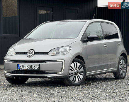 Серый Фольксваген e-up, объемом двигателя 0 л и пробегом 98 тыс. км за 9999 $, фото 1 на Automoto.ua