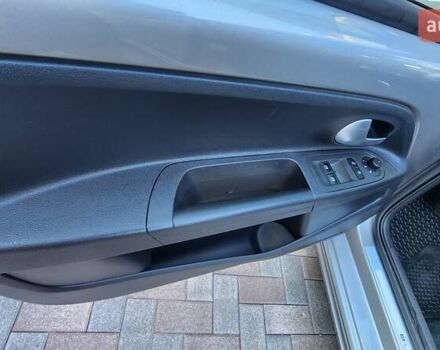 Серый Фольксваген e-up, объемом двигателя 0 л и пробегом 64 тыс. км за 12400 $, фото 11 на Automoto.ua