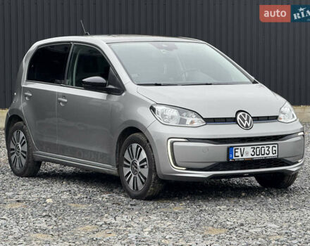 Серый Фольксваген e-up, объемом двигателя 0 л и пробегом 98 тыс. км за 9999 $, фото 7 на Automoto.ua