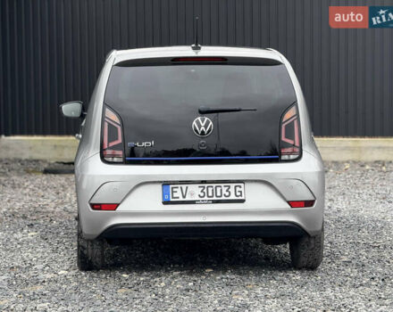 Серый Фольксваген e-up, объемом двигателя 0 л и пробегом 98 тыс. км за 9999 $, фото 13 на Automoto.ua