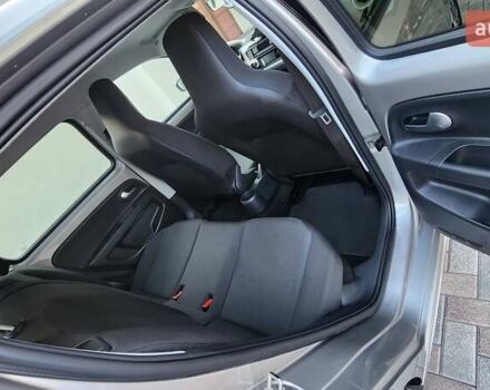 Серый Фольксваген e-up, объемом двигателя 0 л и пробегом 64 тыс. км за 12400 $, фото 23 на Automoto.ua