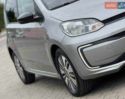 Серый Фольксваген e-up, объемом двигателя 0 л и пробегом 89 тыс. км за 10999 $, фото 4 на Automoto.ua