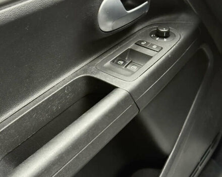 Серый Фольксваген e-up, объемом двигателя 0 л и пробегом 89 тыс. км за 10999 $, фото 27 на Automoto.ua