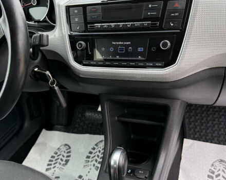 Серый Фольксваген e-up, объемом двигателя 0 л и пробегом 89 тыс. км за 10999 $, фото 37 на Automoto.ua