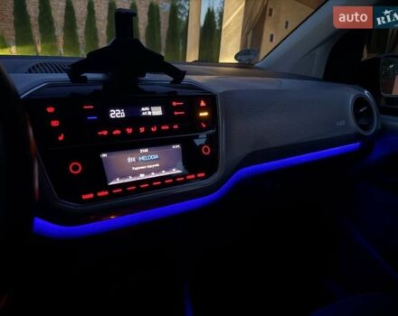 Серый Фольксваген e-up, объемом двигателя 0 л и пробегом 33 тыс. км за 13900 $, фото 7 на Automoto.ua