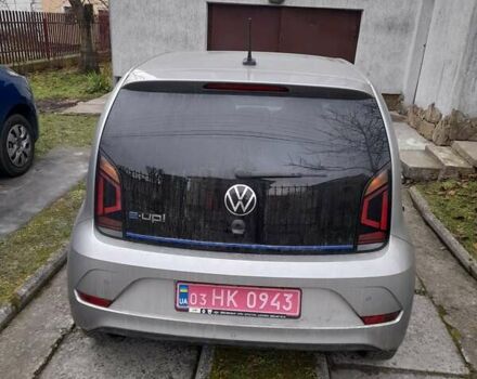 Серый Фольксваген e-up, объемом двигателя 0 л и пробегом 28 тыс. км за 11850 $, фото 6 на Automoto.ua