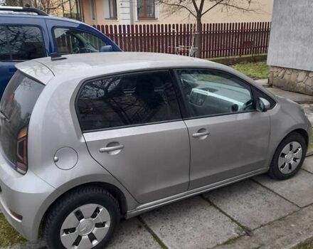 Серый Фольксваген e-up, объемом двигателя 0 л и пробегом 28 тыс. км за 11850 $, фото 4 на Automoto.ua