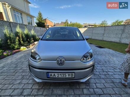 Фольксваген e-up 2013 в Киеве на Automoto.ua Серый Фольксваген e-up, объемом двигателя 0 л и пробегом 130 тыс. км за 6000 $, фото 1 на Automoto.ua