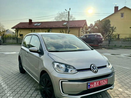 Фольксваген e-up 2021 в Городке на Automoto.ua Серый Фольксваген e-up, объемом двигателя 0 л и пробегом 18 тыс. км за 13000 $, фото 1 на Automoto.ua