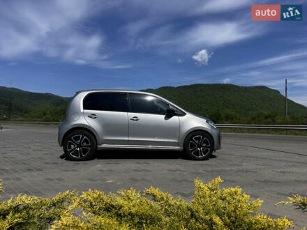 Фольксваген e-up 2022 в Хусте на Automoto.ua Серый Фольксваген e-up, объемом двигателя 0 л и пробегом 11 тыс. км за 13100 $, фото 1 на Automoto.ua