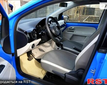 Синий Фольксваген e-up, объемом двигателя 0 л и пробегом 81 тыс. км за 6500 $, фото 3 на Automoto.ua