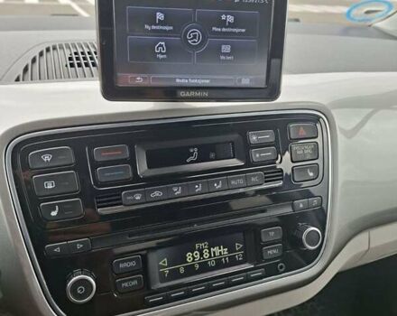 Синий Фольксваген e-up, объемом двигателя 0 л и пробегом 139 тыс. км за 6200 $, фото 17 на Automoto.ua