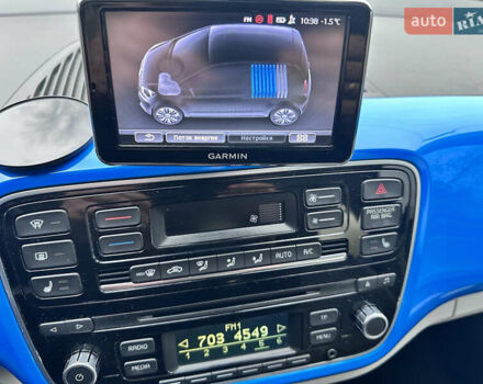 Синий Фольксваген e-up, объемом двигателя 0 л и пробегом 92 тыс. км за 7650 $, фото 24 на Automoto.ua