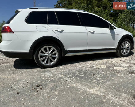 Белый Фольксваген Golf Alltrack, объемом двигателя 1.97 л и пробегом 284 тыс. км за 15500 $, фото 4 на Automoto.ua