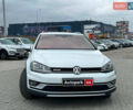 Белый Фольксваген Golf Alltrack, объемом двигателя 2 л и пробегом 287 тыс. км за 14540 $, фото 16 на Automoto.ua